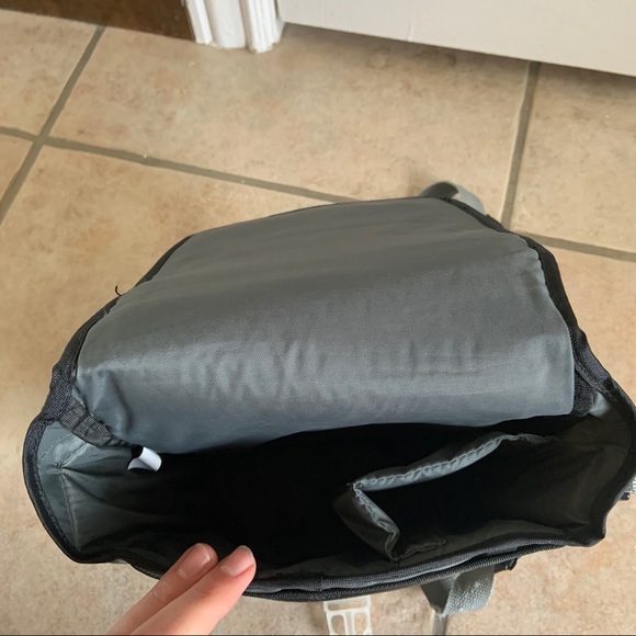 Case Logic Black and Grey Shoulder Camera Bag - Picture 7 of 7